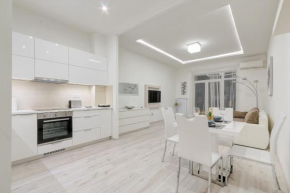 d.Five Király Street Superior Apartment with City View